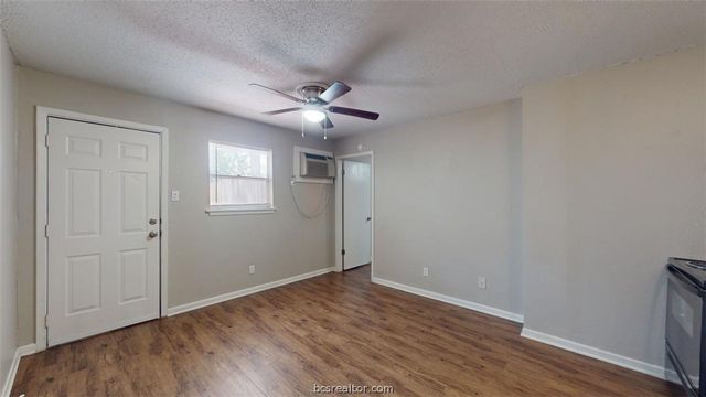 500 Foch Street 13, Bryan, TX 77801