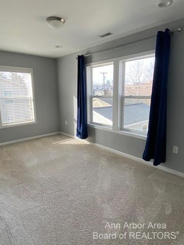 407 N Harris Street, Saline, MI 48176