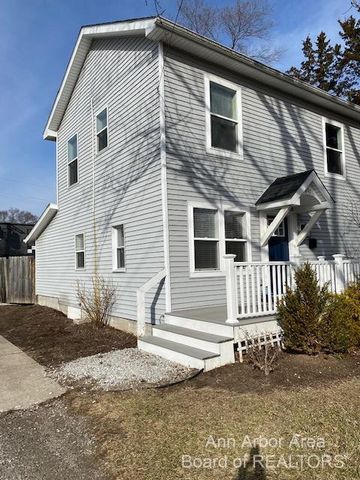 407 N Harris Street, Saline, MI 48176