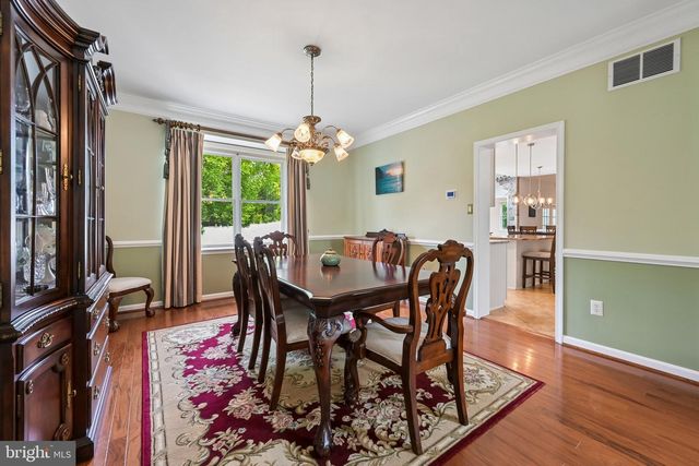 18 APPLE ORCHARD RD, Moorestown, NJ 08057