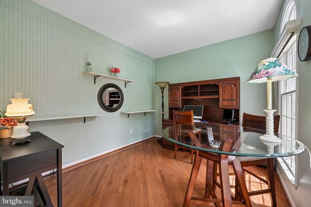 18 APPLE ORCHARD RD, Moorestown, NJ 08057