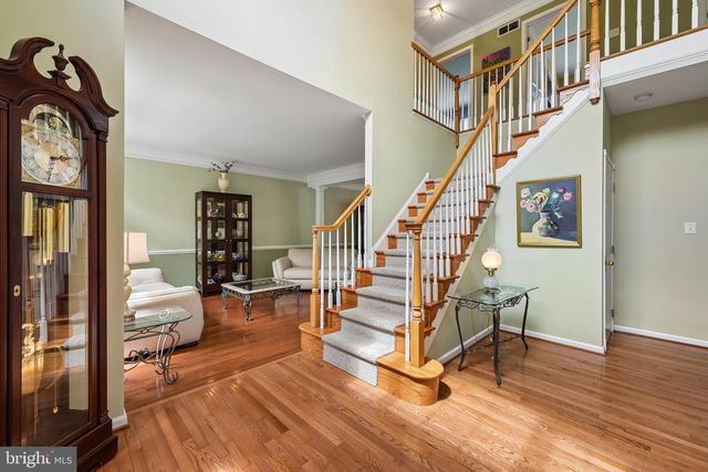 18 APPLE ORCHARD RD, Moorestown, NJ 08057