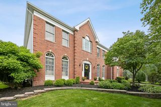 18 APPLE ORCHARD RD, Moorestown, NJ 08057