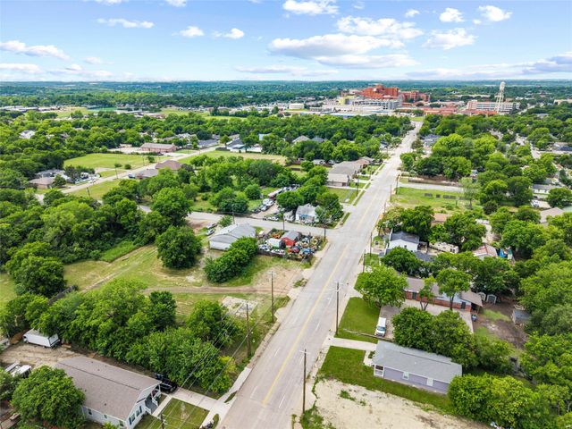2512 E Ann Arbor Avenue, Dallas, TX 75216