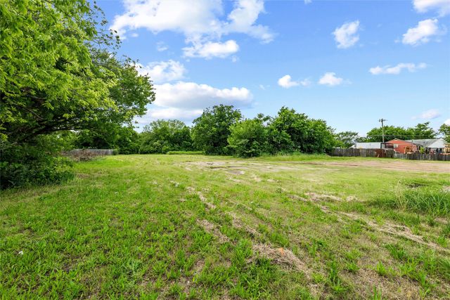 2512 E Ann Arbor Avenue, Dallas, TX 75216