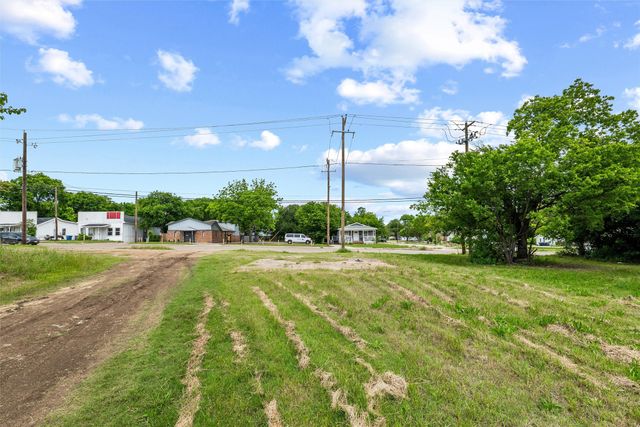 2512 E Ann Arbor Avenue, Dallas, TX 75216