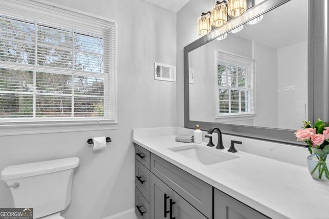 2802 Lakeview Court, Buford, GA 30519