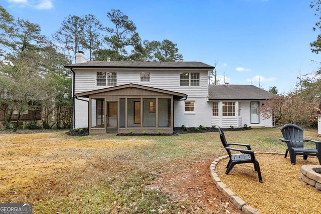 2802 Lakeview Court, Buford, GA 30519