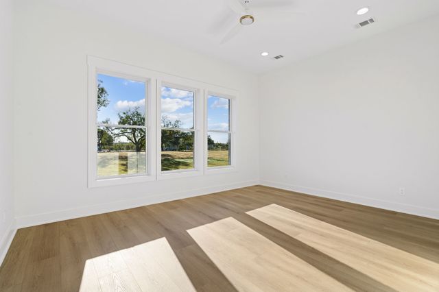 8008 Ben Day Murrin Road N, Fort Worth, TX 76126