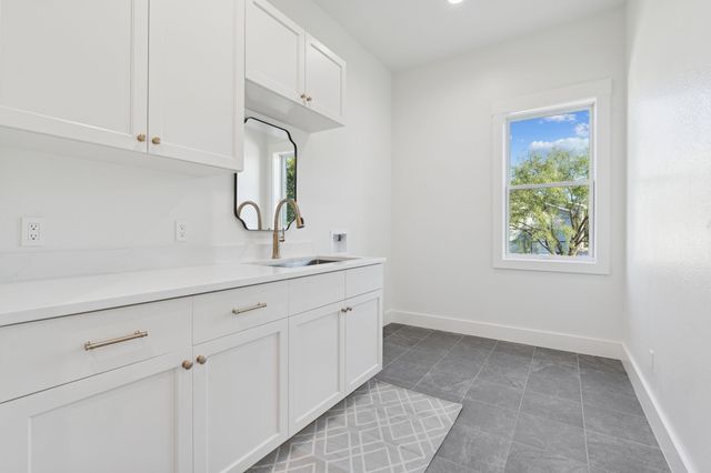 8008 Ben Day Murrin Road N, Fort Worth, TX 76126