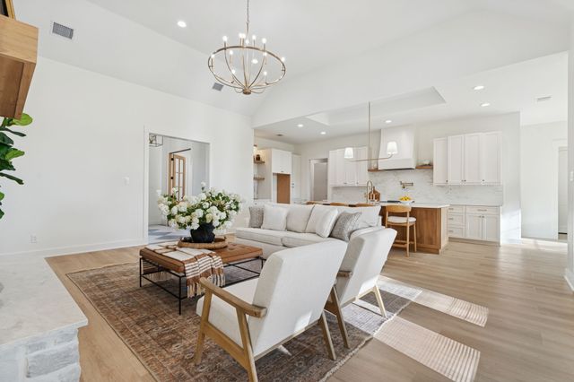 8008 Ben Day Murrin Road N, Fort Worth, TX 76126