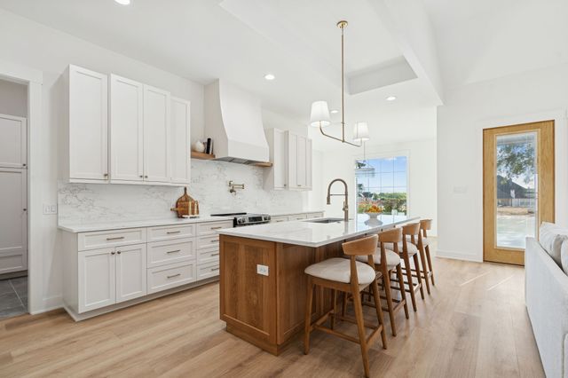 8008 Ben Day Murrin Road N, Fort Worth, TX 76126