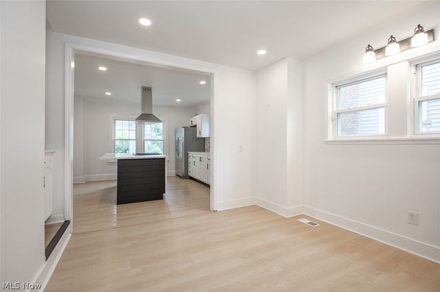 3244 Redwood Road, Cleveland Heights, OH 44118