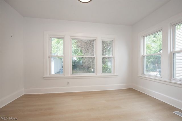 3244 Redwood Road, Cleveland Heights, OH 44118