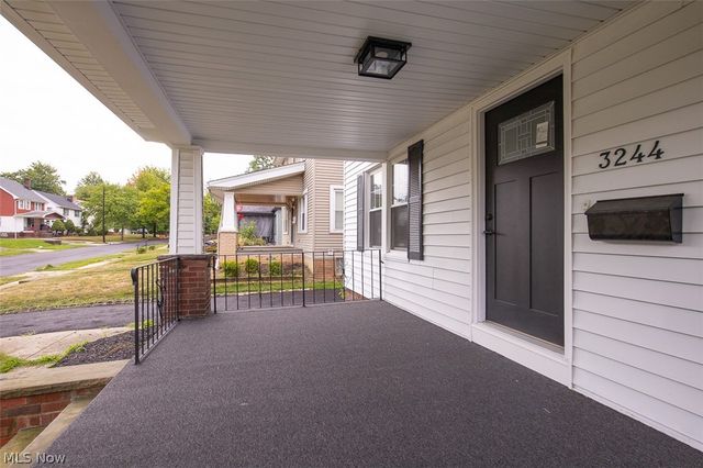 3244 Redwood Road, Cleveland Heights, OH 44118