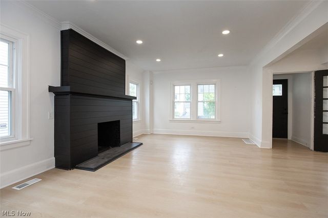 3244 Redwood Road, Cleveland Heights, OH 44118