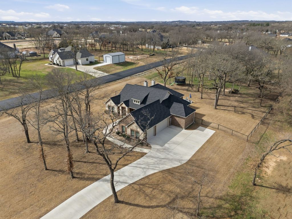 664 Winkler Way, Springtown, TX 76082
