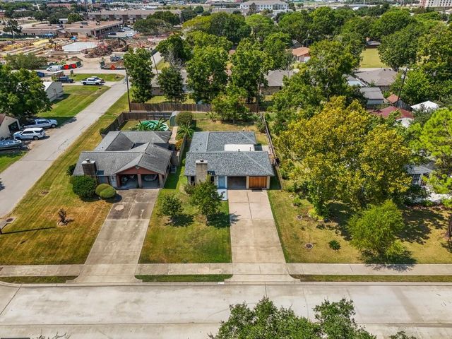 926 S 3rd Street, La Porte, TX 77571