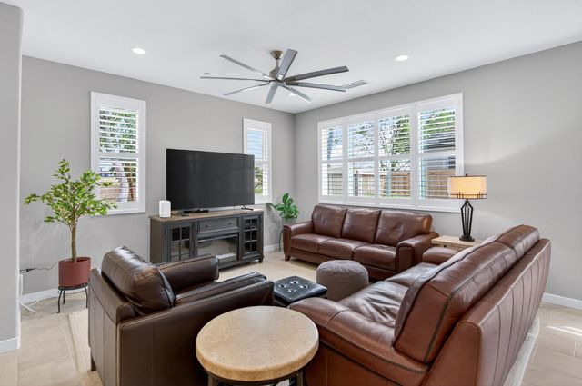 4185 Ryan Lane, Madera, CA 93636