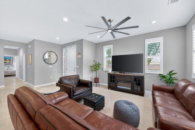 4185 Ryan Lane, Madera, CA 93636