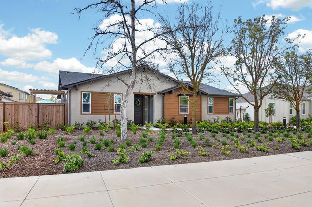 4185 Ryan Lane, Madera, CA 93636