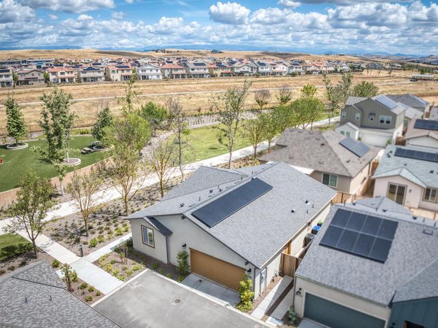 4185 Ryan Lane, Madera, CA 93636