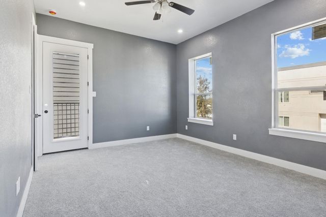 4704 Ward Street, Houston, TX 77021