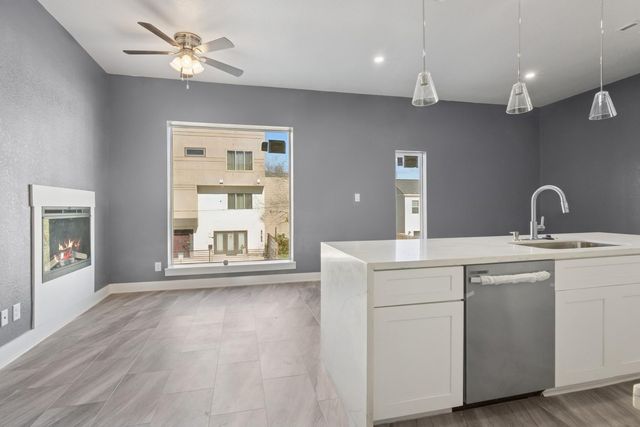 4704 Ward Street, Houston, TX 77021