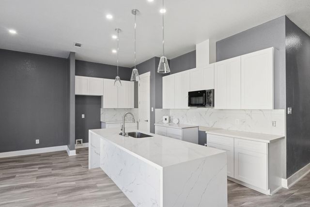 4704 Ward Street, Houston, TX 77021