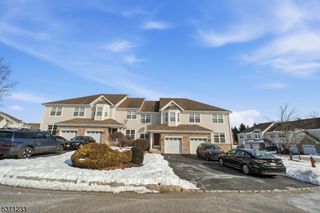 5 Indian Field Dr, Hardyston Twp., NJ 07419