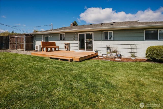 4 Terry Court, Longview, WA 98632