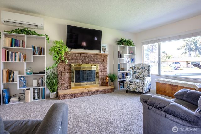 4 Terry Court, Longview, WA 98632