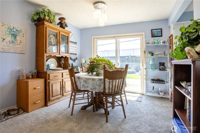 4 Terry Court, Longview, WA 98632