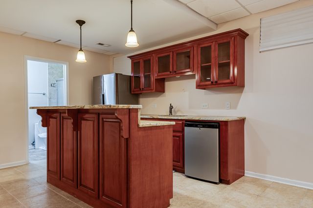 1124 Covington Drive, Lemont, IL 60439