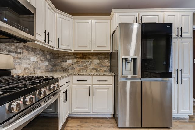 1124 Covington Drive, Lemont, IL 60439