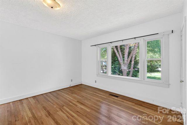 64 Second Street, Tryon, NC 28782