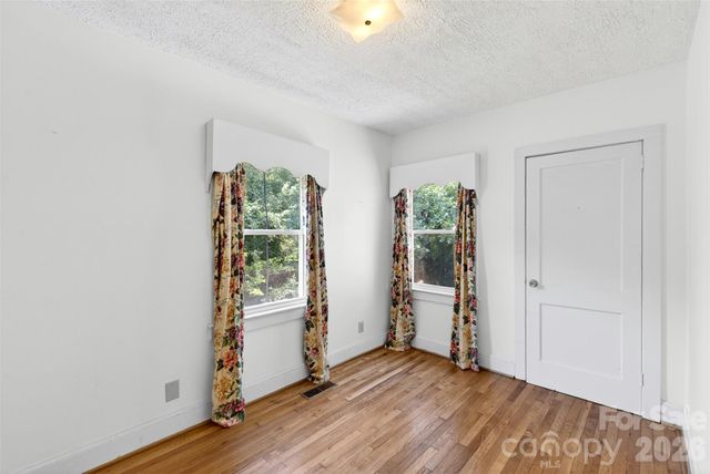 64 Second Street, Tryon, NC 28782
