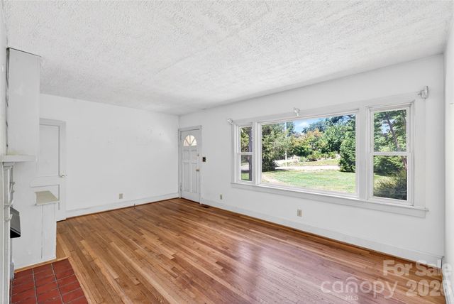 64 Second Street, Tryon, NC 28782