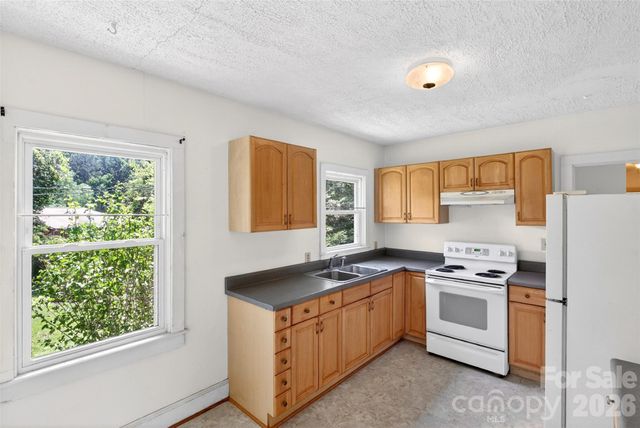 64 Second Street, Tryon, NC 28782