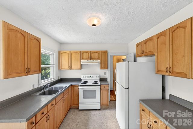 64 Second Street, Tryon, NC 28782
