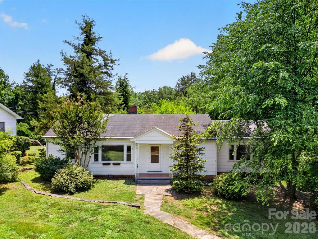 64 Second Street, Tryon, NC 28782