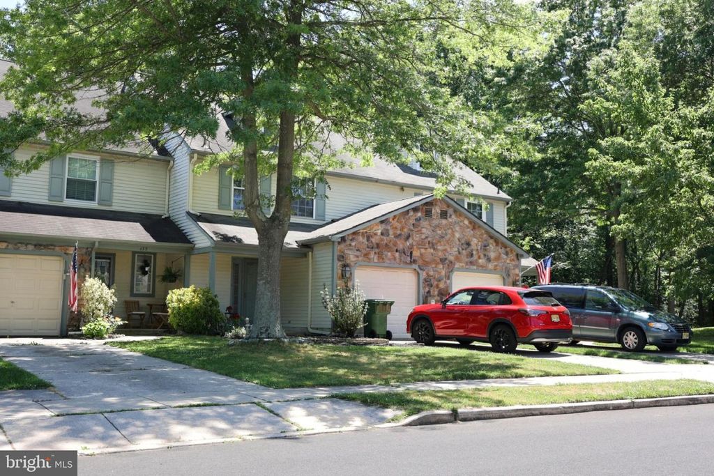 134 LAMPLIGHTER CT, Marlton, NJ 08053