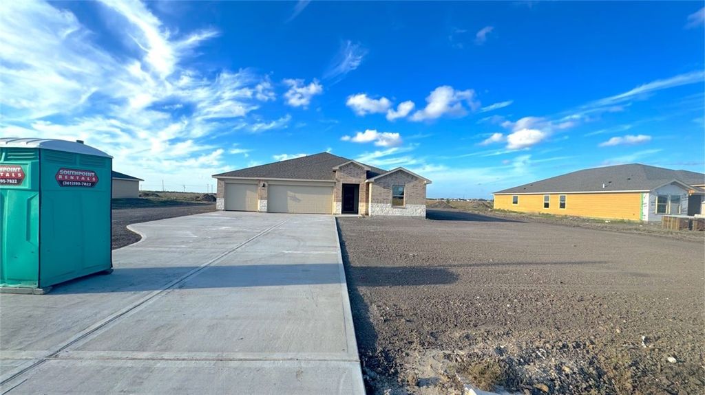 814 Fisher's Island Cir, Corpus Christi, TX 78415 — photo 2