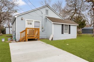 806 Walnut Street, Bryan, TX 77803