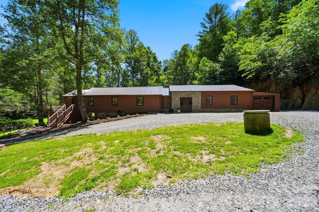 1857 Creekside Place, Lenoir, NC 28645