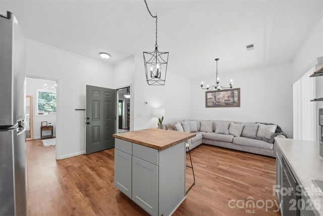 1857 Creekside Place, Lenoir, NC 28645