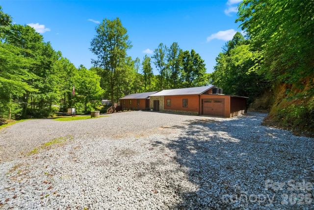 1857 Creekside Place, Lenoir, NC 28645
