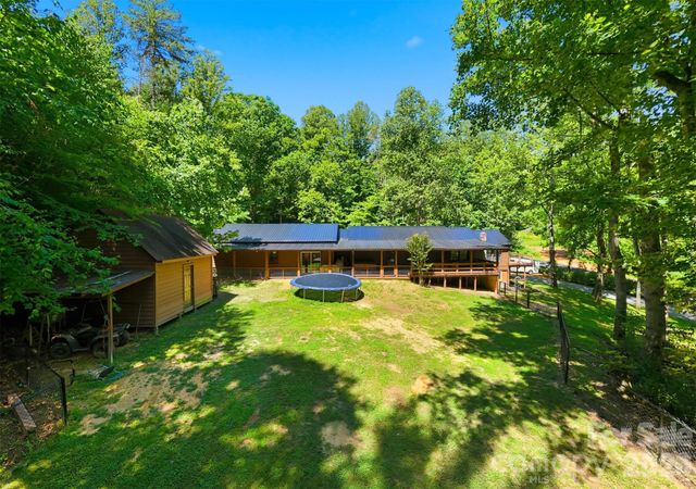 1857 Creekside Place, Lenoir, NC 28645