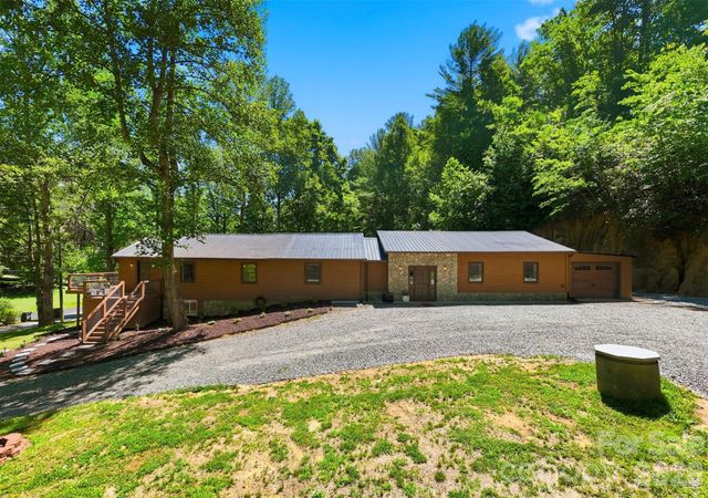 1857 Creekside Place, Lenoir, NC 28645