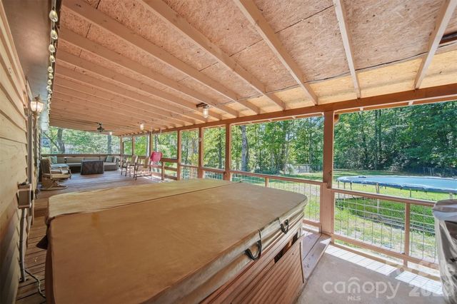 1857 Creekside Place, Lenoir, NC 28645